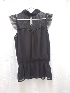 Forever 21 XXI Black Sleeveless Blouse Lace and ruffles whimsigoth boho Size M